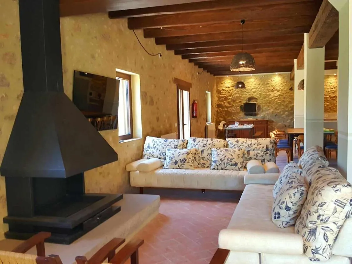Masia Restaurada Con Piscina Privada28 Pax Villa Girona